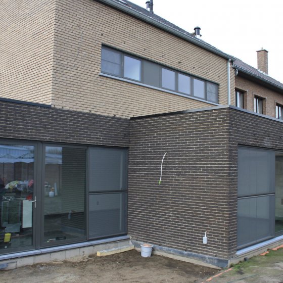 Ramen in een moderne bouw - Aluminium ramen in een moderne bouw