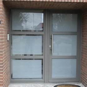 Porte d'entrée en PVC gris quartz Hasselt - Voordeur PVC kwartsgrijs Hasselt