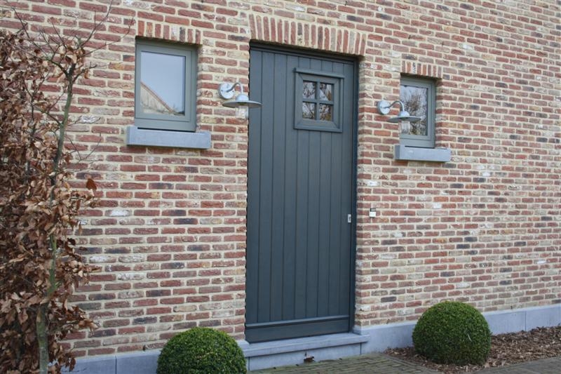 Porte d'entrée en bois avec châsis aluminium - Houten voordeur met aluminium ramen