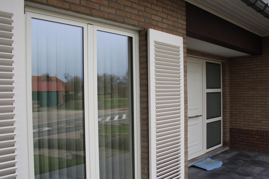 Raam met luiken wit - detail - IMG_2776