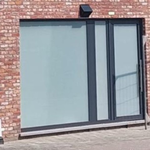 Winfera plaatste deze PVC grijze inkom in Wielsbeke
