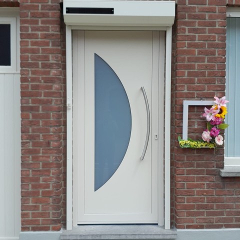 Voordeur met voorzetrolluik solar